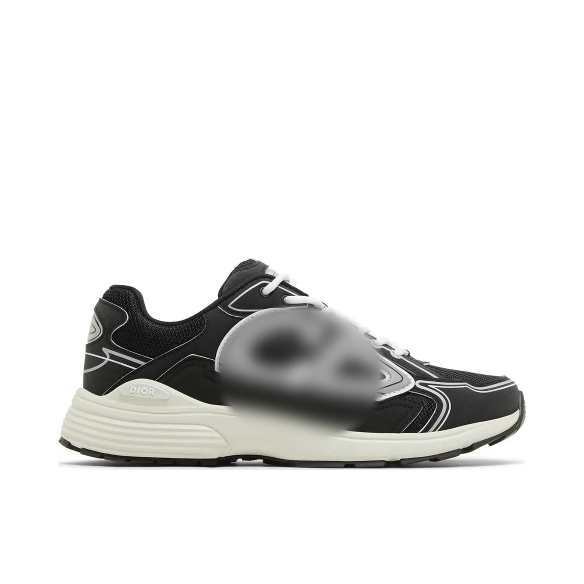 30 Sneakers Black n white