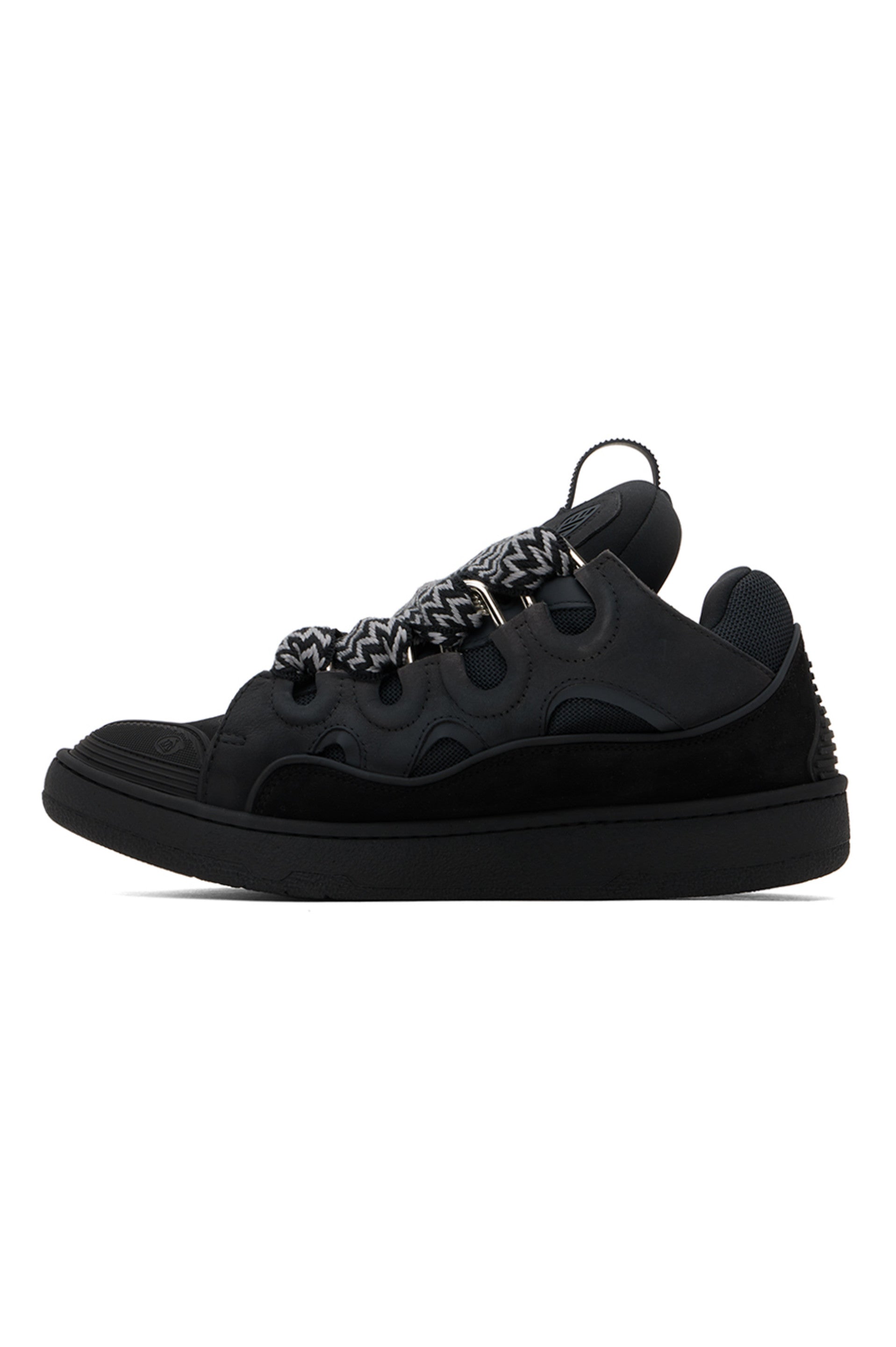Lvins Black Curb